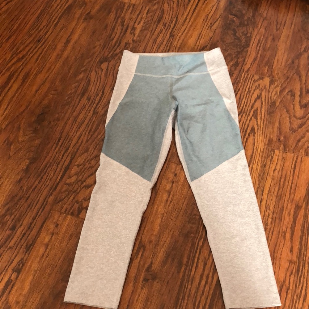 Outdoor voices brand leggings